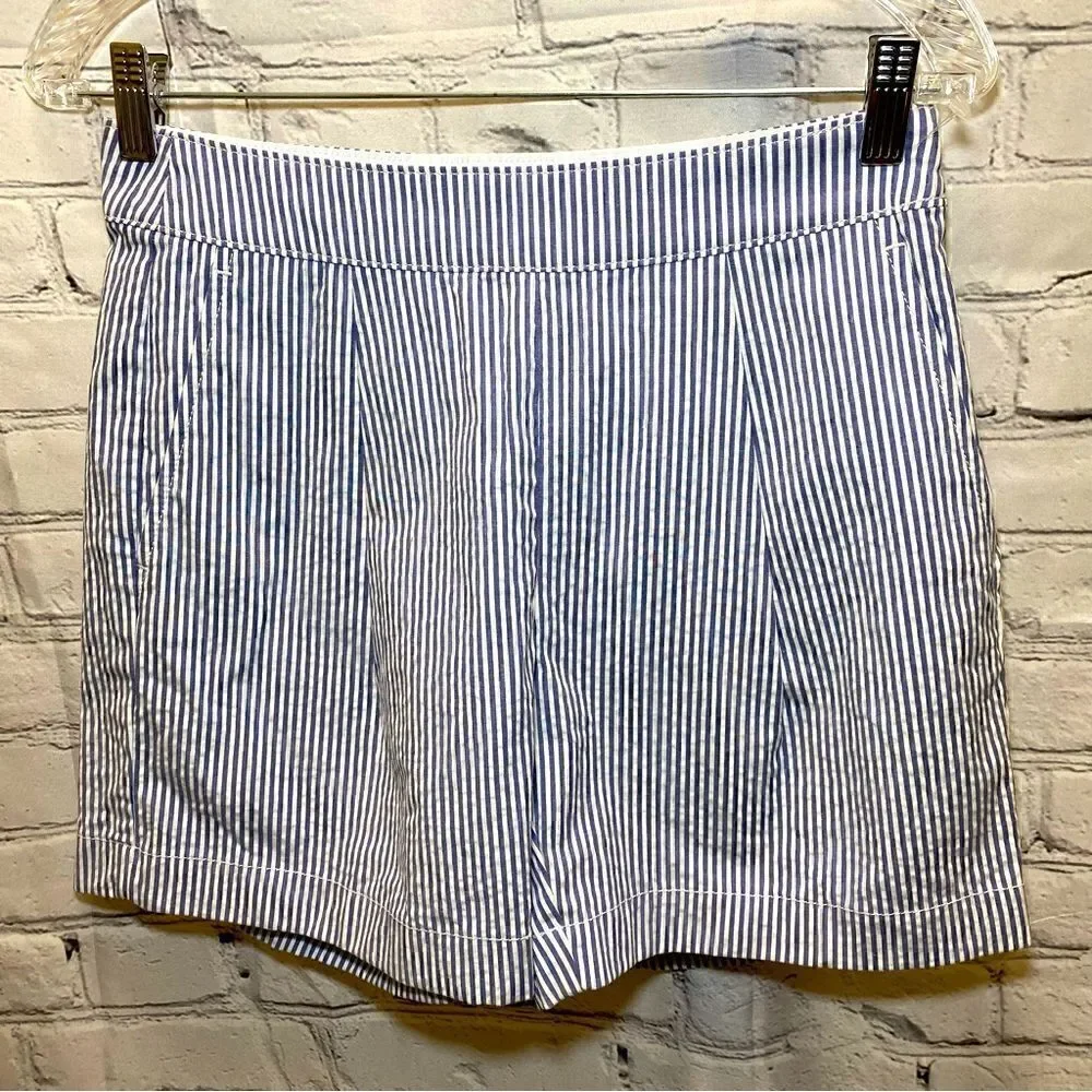 NEW! Brooks Brothers Cotton Seersucker Pleated Shorts Blue White Stripe Size 2